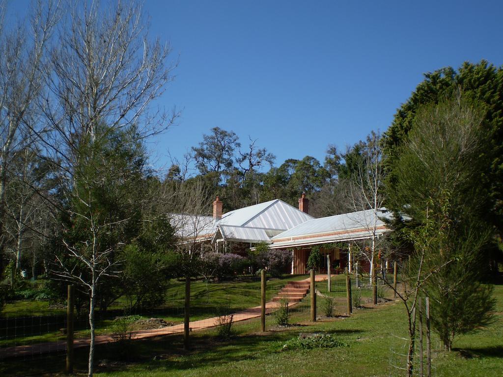 Redgum Hill Country Retreat Guest House Balingup Exterior photo